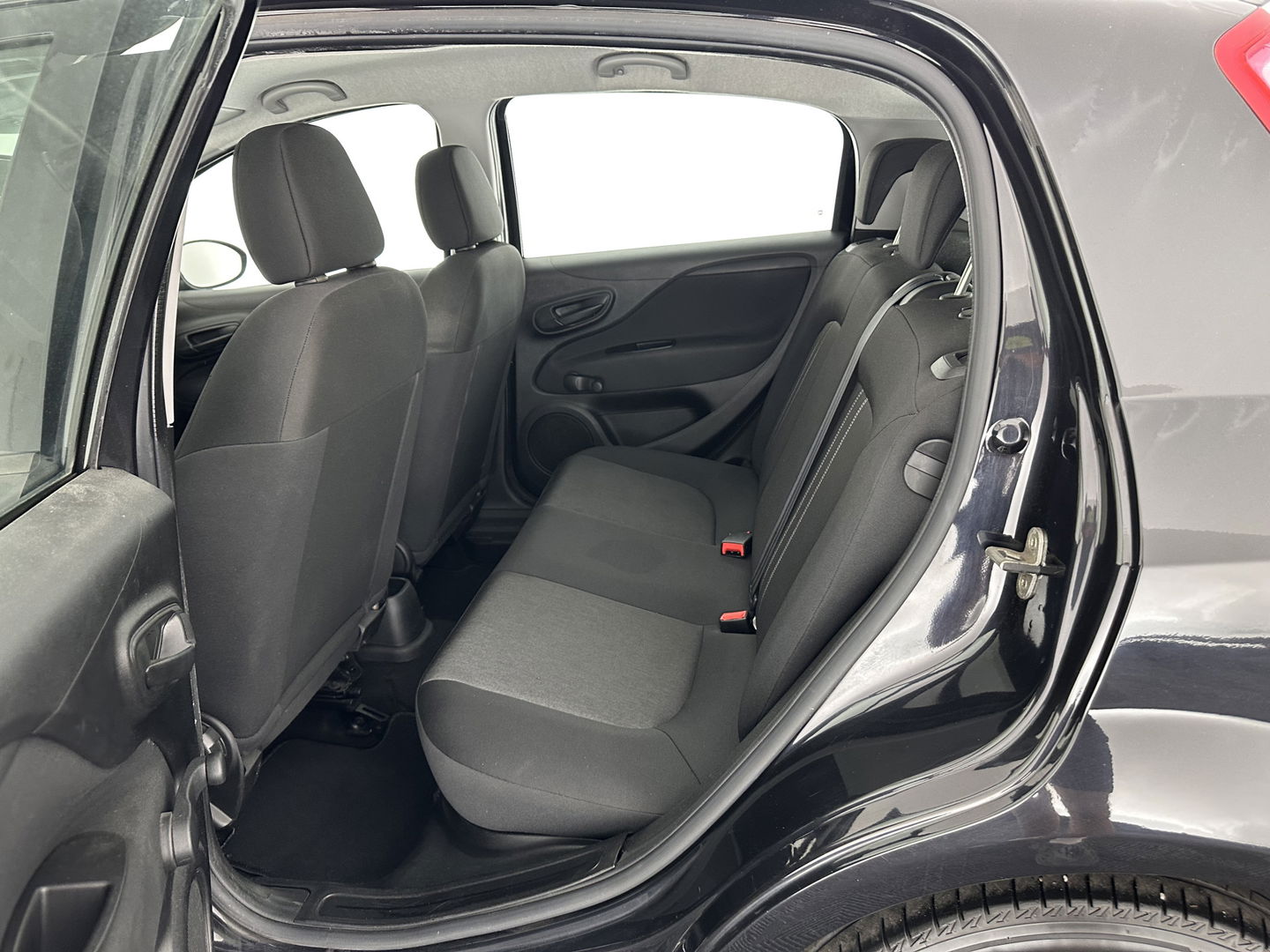 Fiat Punto Evo 1.3 M-Jet Street *AIRCO | CRUISE | COMFORT-SEATS | PDC | TOWBAR*