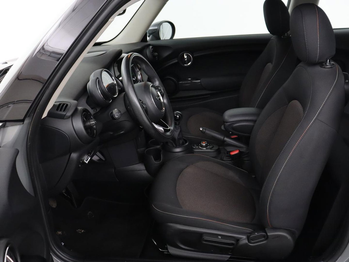 MINI Cooper 1.5 Cooper | Carplay | Cruise control | Navigatie | Full LED | Keyless | Airco | Bluetooth