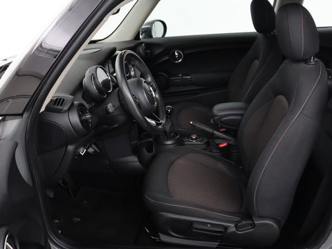 MINI Cooper 1.5 Cooper | Carplay | Cruise control | Navigatie | Full LED | Keyless | Airco | Bluetooth