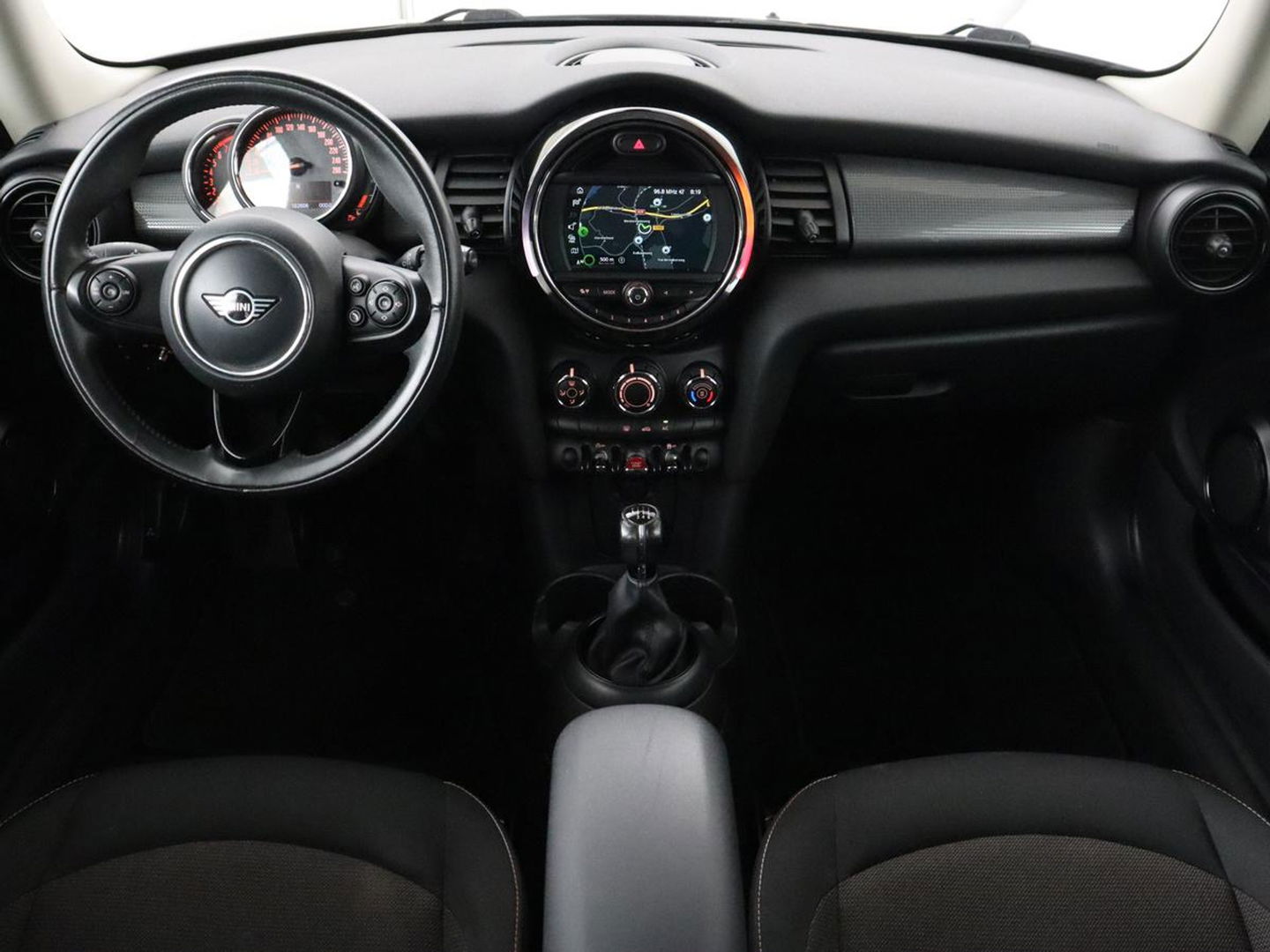 MINI Cooper 1.5 Cooper | Carplay | Cruise control | Navigatie | Full LED | Keyless | Airco | Bluetooth