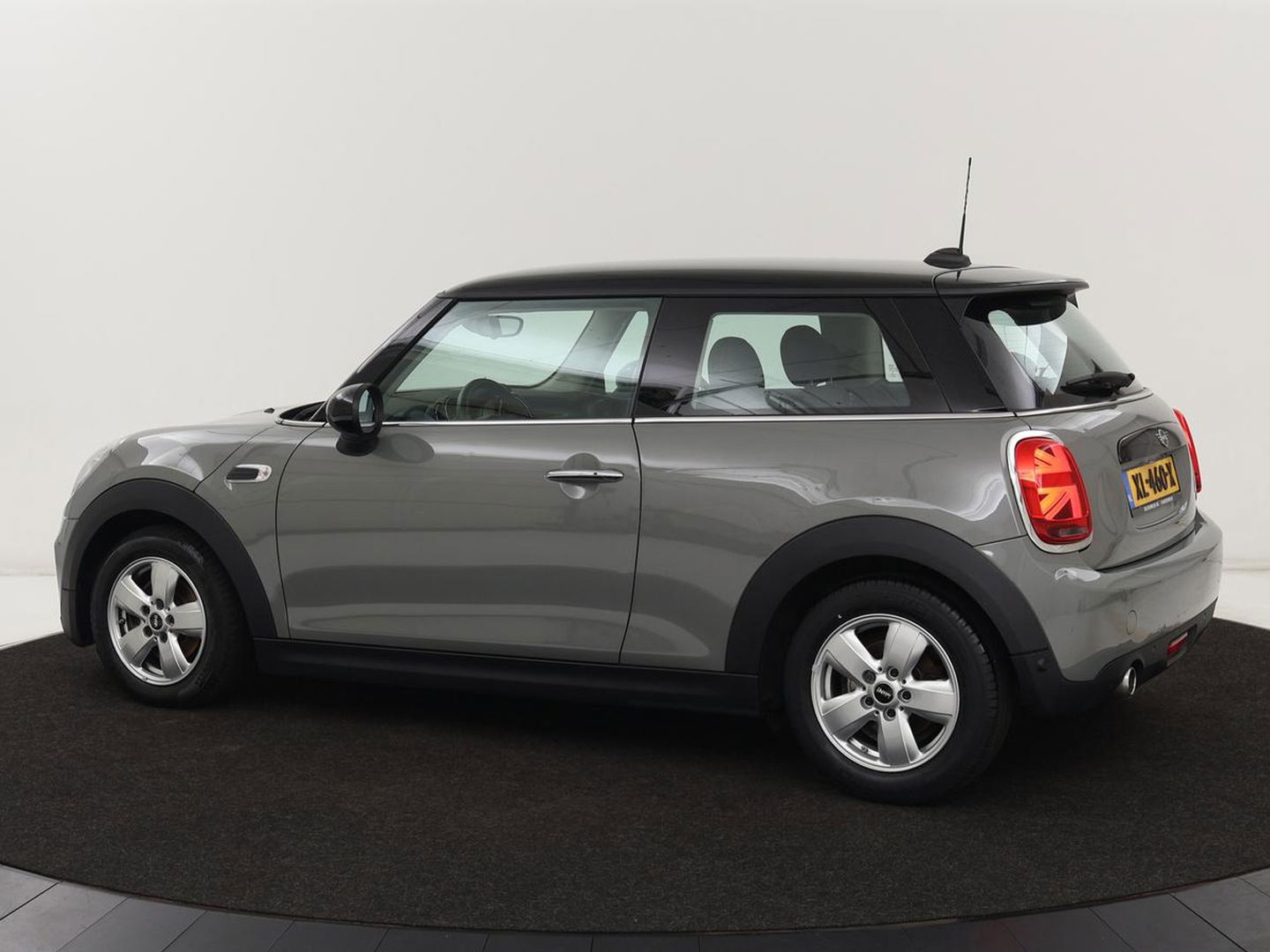 MINI Cooper 1.5 Cooper | Carplay | Cruise control | Navigatie | Full LED | Keyless | Airco | Bluetooth