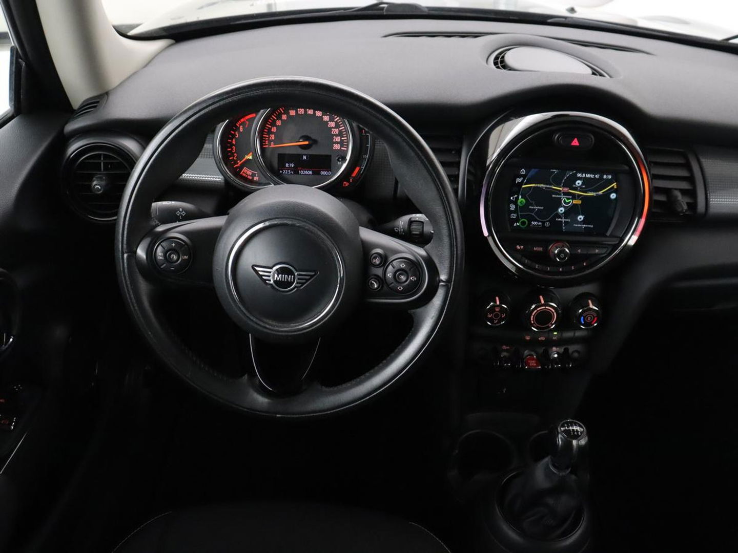 MINI Cooper 1.5 Cooper | Carplay | Cruise control | Navigatie | Full LED | Keyless | Airco | Bluetooth