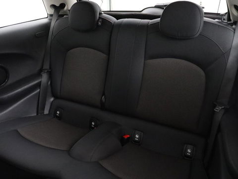 MINI Cooper 1.5 Cooper | Carplay | Cruise control | Navigatie | Full LED | Keyless | Airco | Bluetooth