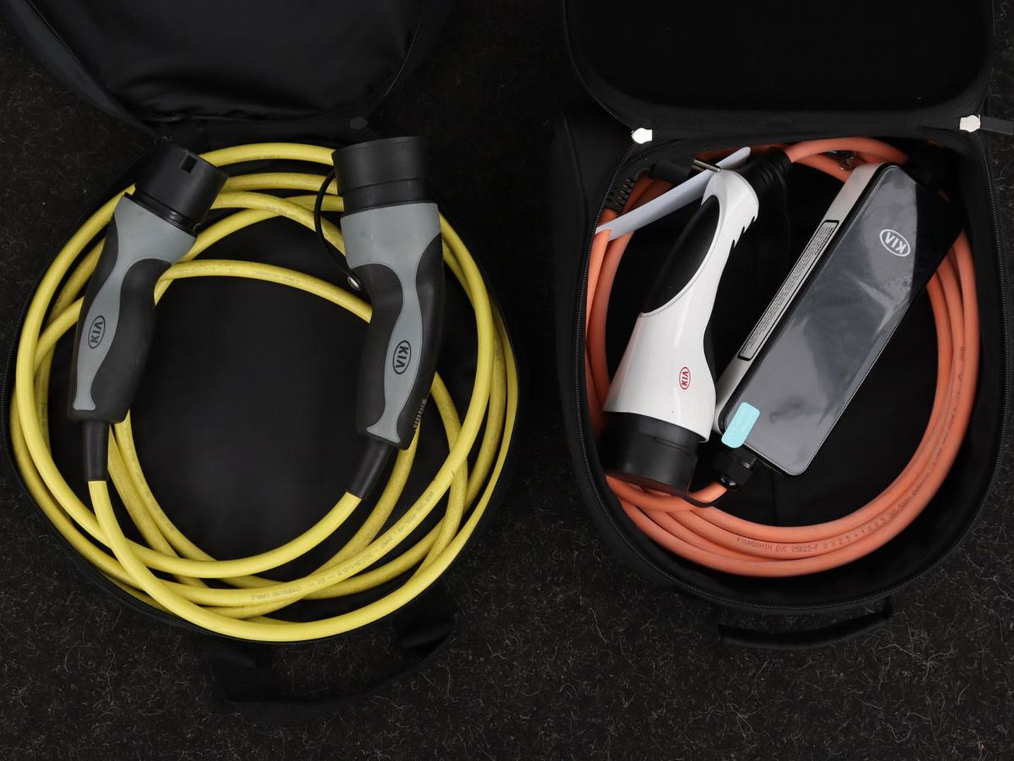Kia Niro 1.6 GDi PHEV ExecutiveLine | Schuifdak | Stoelventilatie | Leder | Trekhaak | Adaptive cruise | JBL Sound | Full LED | Camera | Keyless | Carplay | Navigatie | Achterbankverwarming