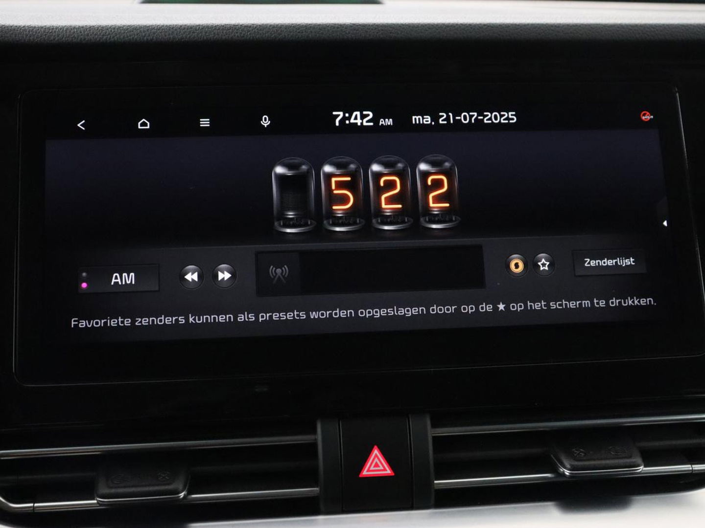 Kia Niro 1.6 GDi PHEV ExecutiveLine | Schuifdak | Stoelventilatie | Leder | Trekhaak | Adaptive cruise | JBL Sound | Full LED | Camera | Keyless | Carplay | Navigatie | Achterbankverwarming