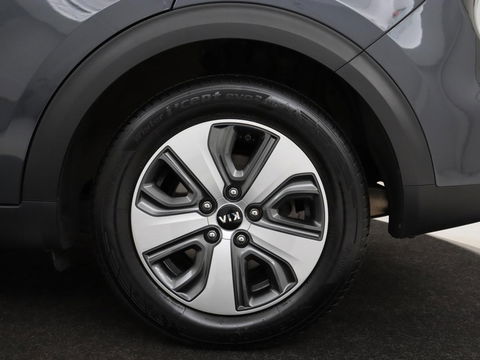 Kia Niro 1.6 GDi PHEV ExecutiveLine | Schuifdak | Stoelventilatie | Leder | Trekhaak | Adaptive cruise | JBL Sound | Full LED | Camera | Keyless | Carplay | Navigatie | Achterbankverwarming