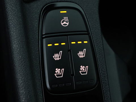 Kia Niro 1.6 GDi PHEV ExecutiveLine | Schuifdak | Stoelventilatie | Leder | Trekhaak | Adaptive cruise | JBL Sound | Full LED | Camera | Keyless | Carplay | Navigatie | Achterbankverwarming