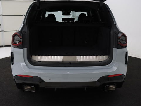 BMW X3 xDrive30e M Sport | Leder | Stoel & stuurverwarming | Camera | Sportstoelen | Carplay | Sfeerverlichting | Navigatie | Adaptief LED | Live Cockpit | 20'' lichtmetalen velgen