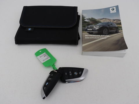 BMW X3 xDrive30e M Sport | Leder | Stoel & stuurverwarming | Camera | Sportstoelen | Carplay | Sfeerverlichting | Navigatie | Adaptief LED | Live Cockpit | 20'' lichtmetalen velgen