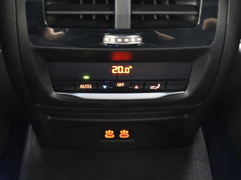 BMW X3 xDrive30e M Sport | Leder | Stoel & stuurverwarming | Camera | Sportstoelen | Carplay | Sfeerverlichting | Navigatie | Adaptief LED | Live Cockpit | 20'' lichtmetalen velgen