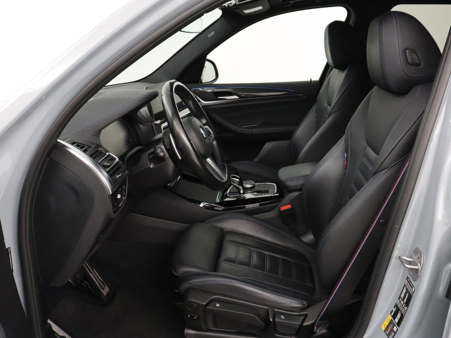 BMW X3 xDrive30e M Sport | Leder | Stoel & stuurverwarming | Camera | Sportstoelen | Carplay | Sfeerverlichting | Navigatie | Adaptief LED | Live Cockpit | 20'' lichtmetalen velgen
