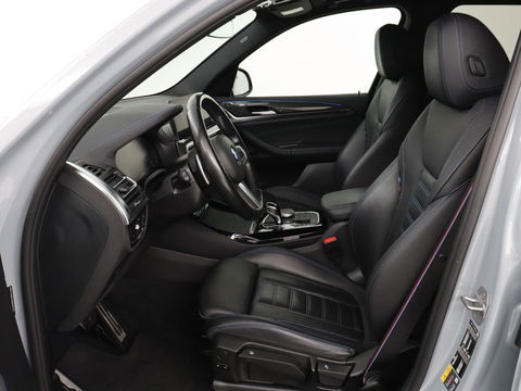 BMW X3 xDrive30e M Sport | Leder | Stoel & stuurverwarming | Camera | Sportstoelen | Carplay | Sfeerverlichting | Navigatie | Adaptief LED | Live Cockpit | 20'' lichtmetalen velgen