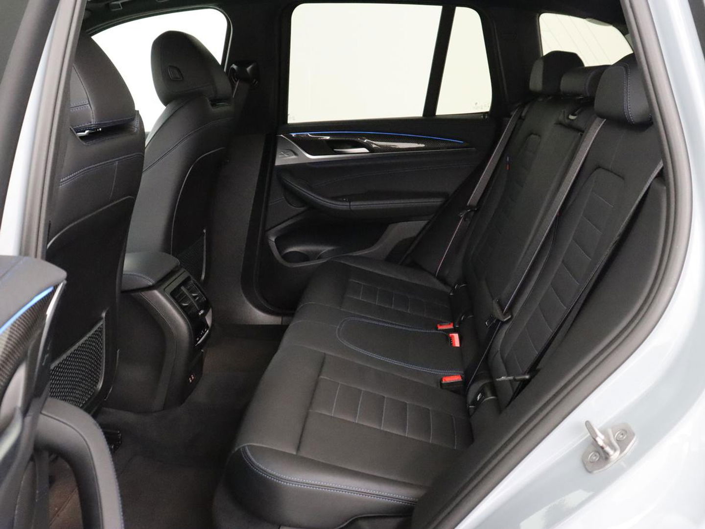 BMW X3 xDrive30e M Sport | Leder | Stoel & stuurverwarming | Camera | Sportstoelen | Carplay | Sfeerverlichting | Navigatie | Adaptief LED | Live Cockpit | 20'' lichtmetalen velgen