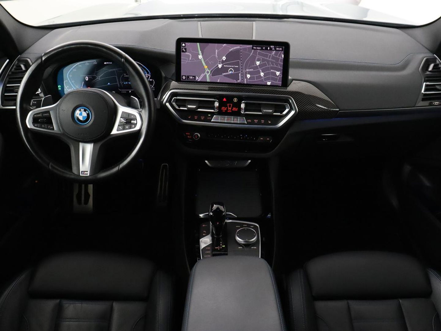 BMW X3 xDrive30e M Sport | Leder | Stoel & stuurverwarming | Camera | Sportstoelen | Carplay | Sfeerverlichting | Navigatie | Adaptief LED | Live Cockpit | 20'' lichtmetalen velgen