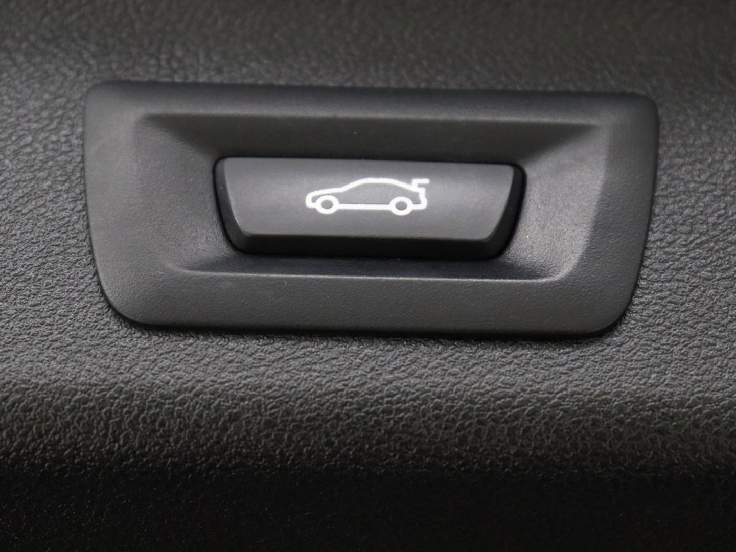 BMW 5 Serie 530e High Executive| Head-Up | Leder | Stoelverwarming | Camera | Carplay | Live Cockpit | Naviagtie | Park Assist | Full LED
