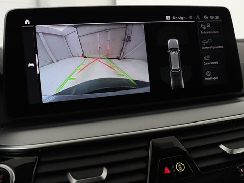 BMW 5 Serie 530e High Executive| Head-Up | Leder | Stoelverwarming | Camera | Carplay | Live Cockpit | Naviagtie | Park Assist | Full LED