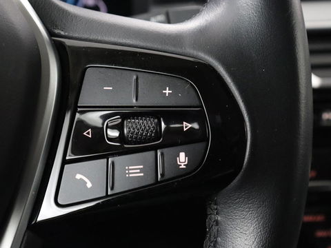 BMW 5 Serie 530e High Executive| Head-Up | Leder | Stoelverwarming | Camera | Carplay | Live Cockpit | Naviagtie | Park Assist | Full LED