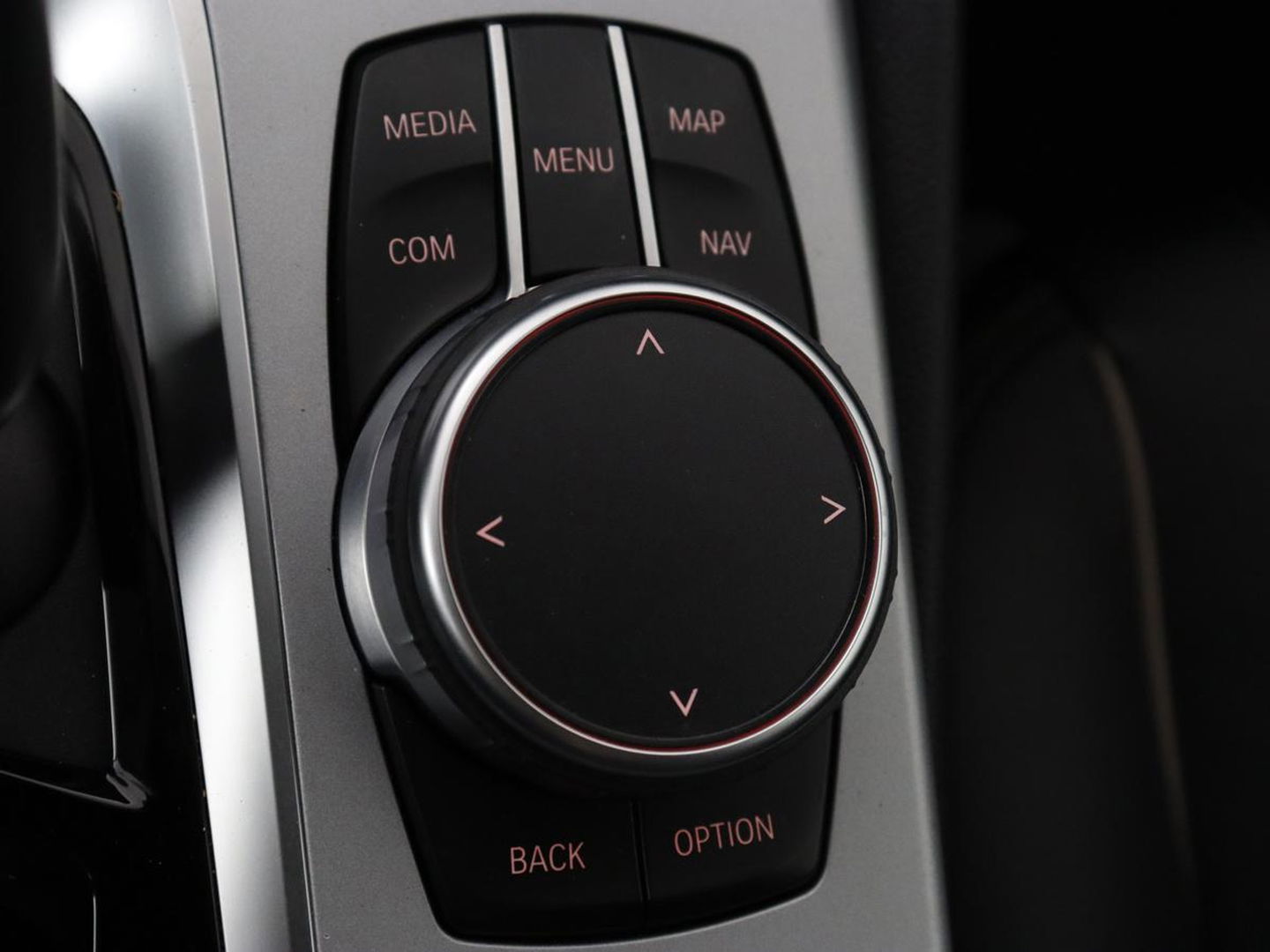 BMW 5 Serie 530e High Executive| Head-Up | Leder | Stoelverwarming | Camera | Carplay | Live Cockpit | Naviagtie | Park Assist | Full LED