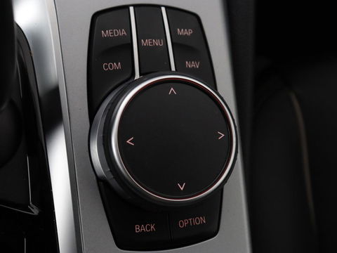 BMW 5 Serie 530e High Executive| Head-Up | Leder | Stoelverwarming | Camera | Carplay | Live Cockpit | Naviagtie | Park Assist | Full LED