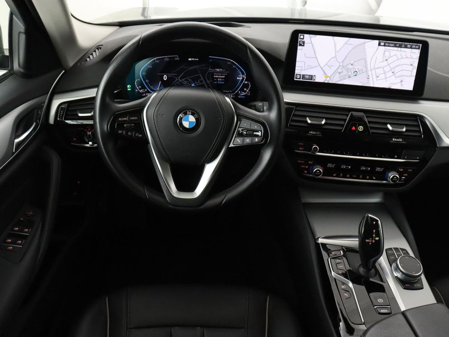 BMW 5 Serie 530e High Executive| Head-Up | Leder | Stoelverwarming | Camera | Carplay | Live Cockpit | Naviagtie | Park Assist | Full LED