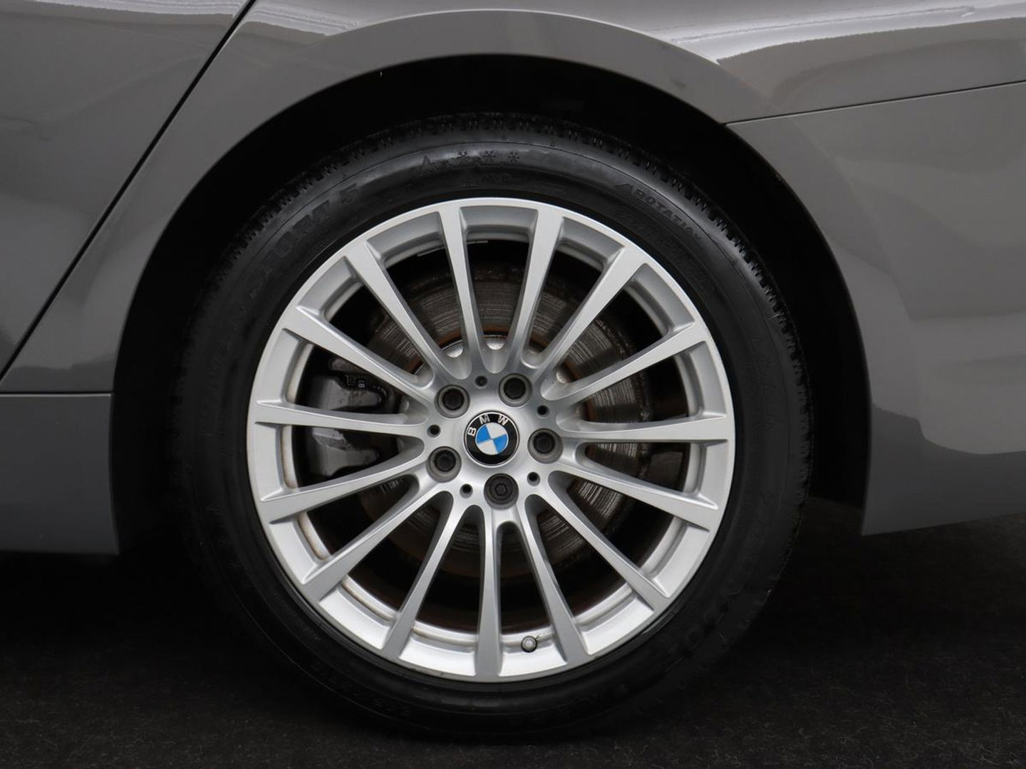 BMW 5 Serie 530e High Executive| Head-Up | Leder | Stoelverwarming | Camera | Carplay | Live Cockpit | Naviagtie | Park Assist | Full LED