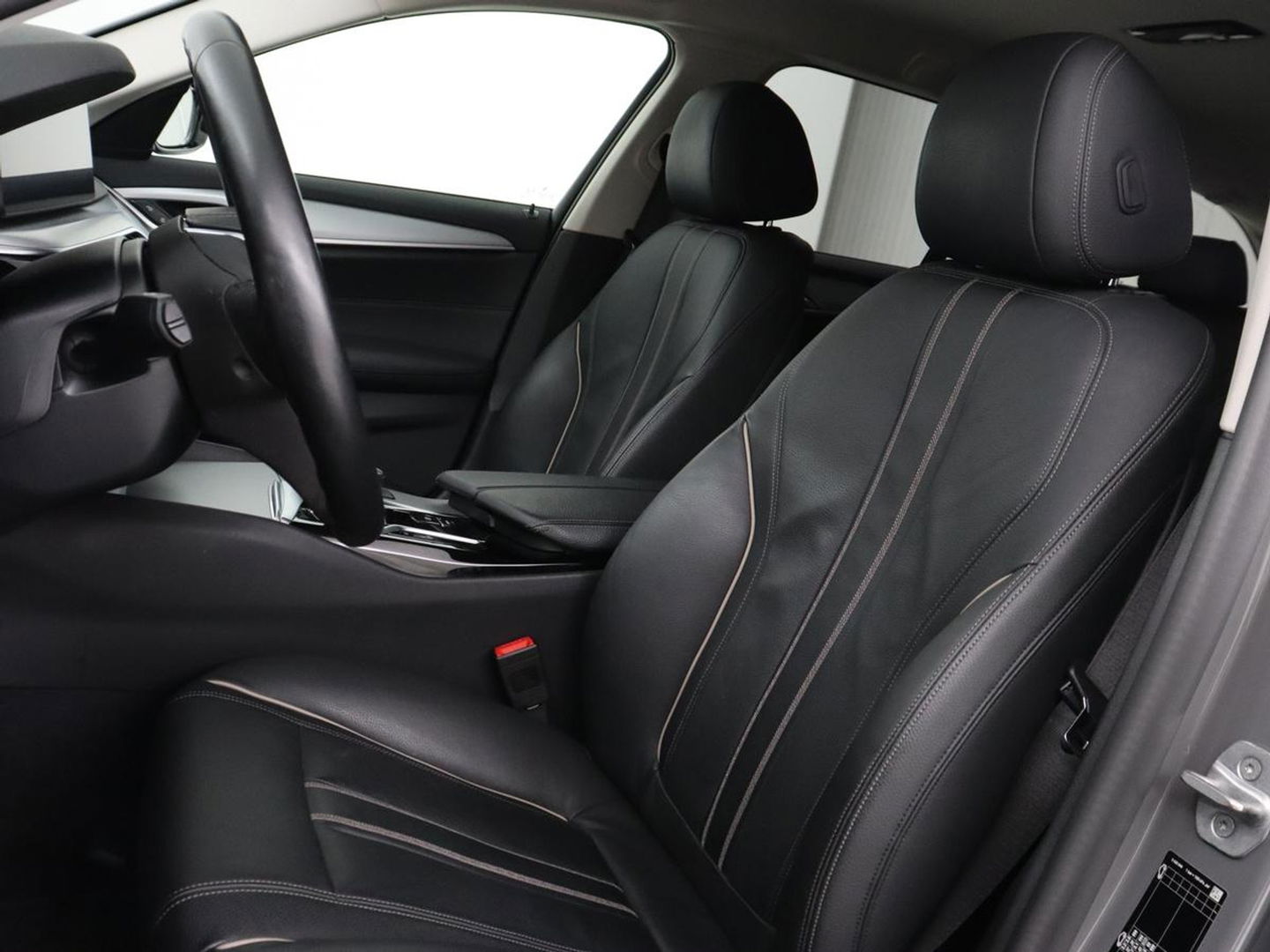 BMW 5 Serie 530e High Executive| Head-Up | Leder | Stoelverwarming | Camera | Carplay | Live Cockpit | Naviagtie | Park Assist | Full LED