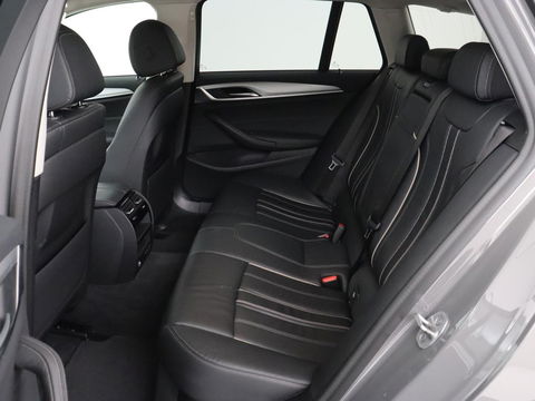 BMW 5 Serie 530e High Executive| Head-Up | Leder | Stoelverwarming | Camera | Carplay | Live Cockpit | Naviagtie | Park Assist | Full LED