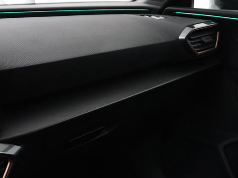 CUPRA Leon 1.4 e-Hybrid VZ | 245pk | Stoel & stuurverwarming | Camera | Carplay | Adaptive cruise | Navigatie | Keyless | Full LED | PHEV
