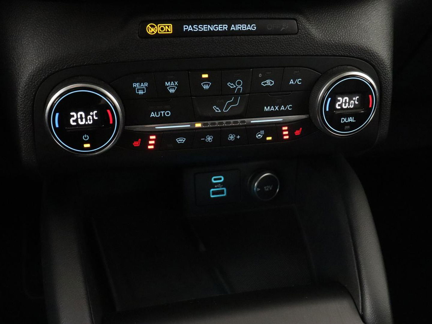 Ford Kuga 2.5 PHEV Vignale | Panoramadak | Leder | Head-Up | Stoel & stuurverwarming | Camera | Adaptive cruise | B&O Sound | Carplay | Navigatie | Full LED | Keyless