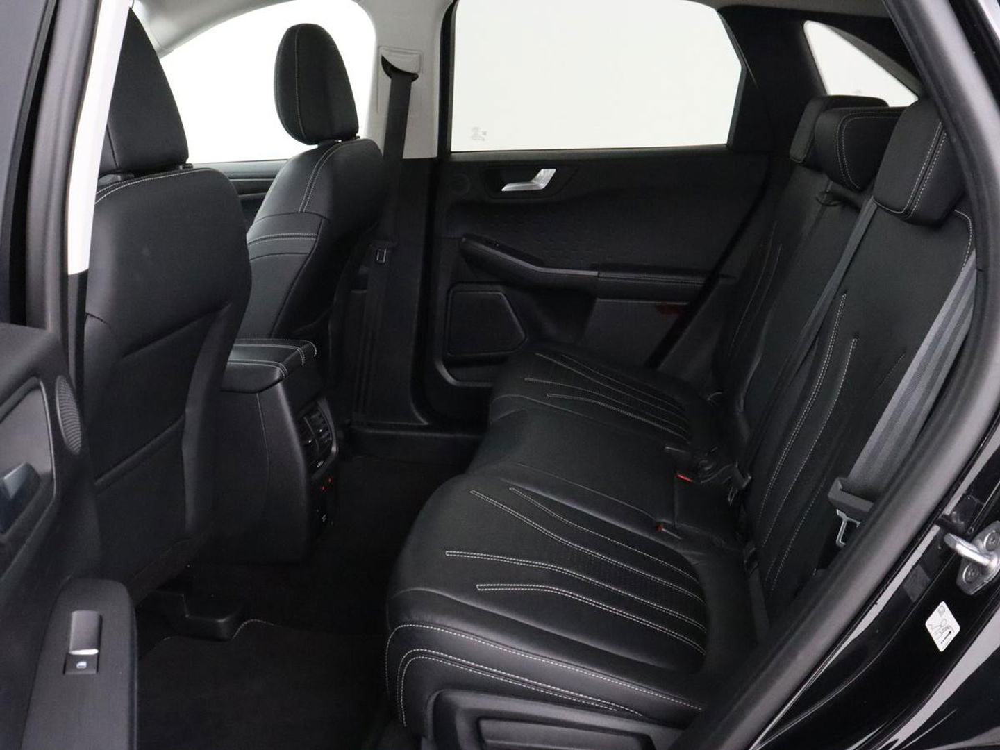 Ford Kuga 2.5 PHEV Vignale | Panoramadak | Leder | Head-Up | Stoel & stuurverwarming | Camera | Adaptive cruise | B&O Sound | Carplay | Navigatie | Full LED | Keyless
