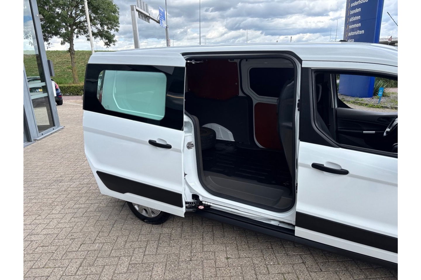 Ford Transit Connect 1.5 ECOBLUE L2 AUTOMAAT AIRCO 2xSCHUIFDEUR 3ZITPL