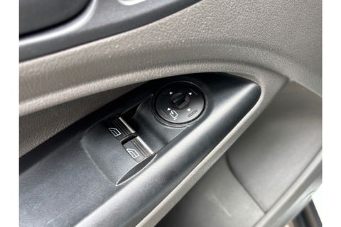 Ford Transit Connect 1.5 ECOBLUE L2 AUTOMAAT AIRCO 2xSCHUIFDEUR 3ZITPL