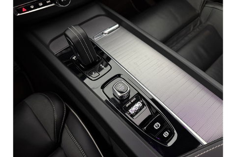 Volvo XC60 2.0 T6 Recharge 340PK Plug-in Hybrid AWD R-design Pano LED H/K Virtual Carlpay Camera Memory Clima Cruise Navi PDC 21''LMV