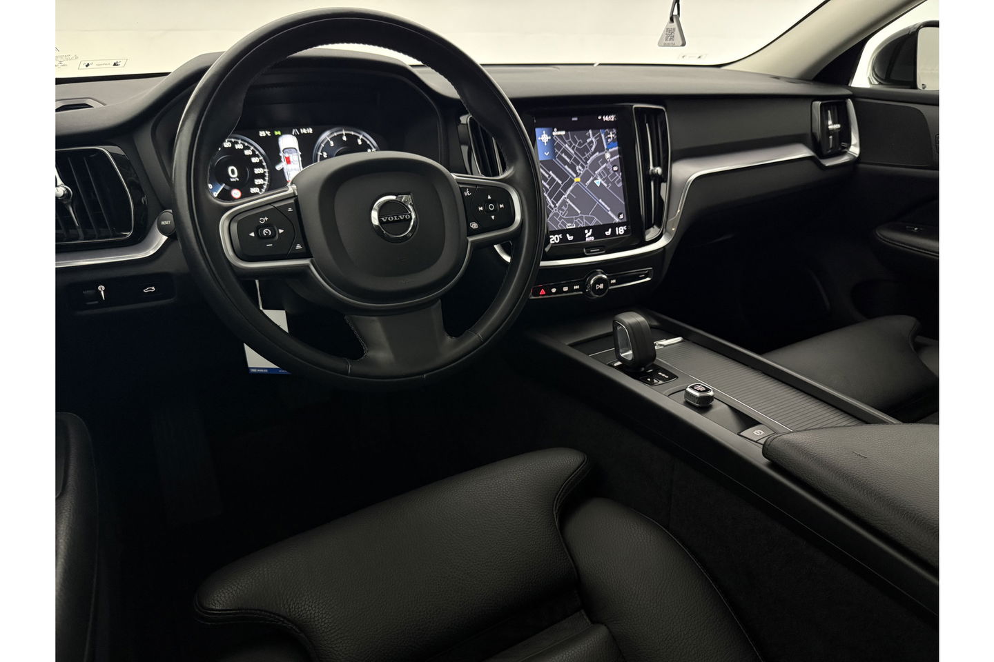 Volvo V60 2.0 B3 Inscription 174PK Airco Cruise Camera Carplay LED Navi Virtual Leder PDC 19"LMV