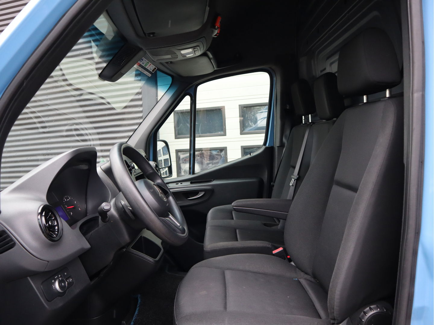 Mercedes-Benz Sprinter 314 CDI Automaat L2H2 RDW Euro 6 - Trekhaak - Airco - 3 Zits