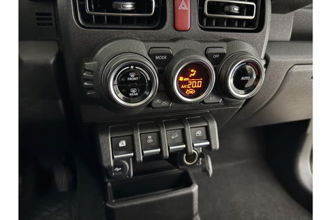 Suzuki Jimny 1.5 All Grip 4x4 LED Trekhaak Clima Navigatie 15''LMV