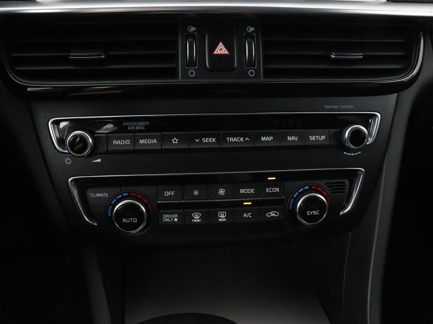 Kia Optima 2.0 GDI PHEV ExecutiveLine | Panoramadak | Stoelventilatie | Leder | Adaptive cruise | 360 Camera | Harman/Kardon | Carplay | Stoel & stuurverwarming | Keyless | Navigatie