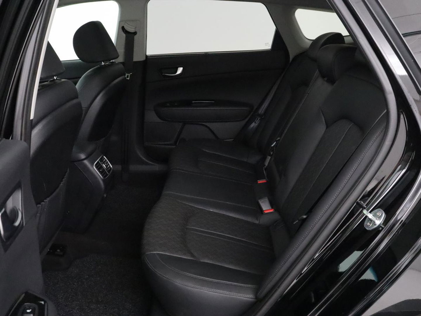 Kia Optima 2.0 GDI PHEV ExecutiveLine | Panoramadak | Stoelventilatie | Leder | Adaptive cruise | 360 Camera | Harman/Kardon | Carplay | Stoel & stuurverwarming | Keyless | Navigatie