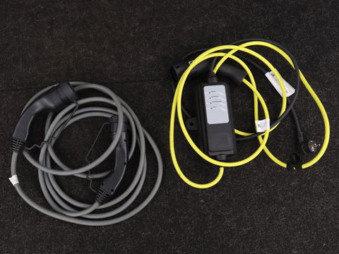 BMW 3-serie 320e M Sport | Head-Up | Adaptive cruise | Trekhaak | Leder | Stoelverwarming | Camera | Keyless | Adaptief LED | Carplay | Sfeerverlichting | Navigatie