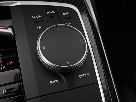 BMW 3-serie 320e M Sport | Head-Up | Adaptive cruise | Trekhaak | Leder | Stoelverwarming | Camera | Keyless | Adaptief LED | Carplay | Sfeerverlichting | Navigatie