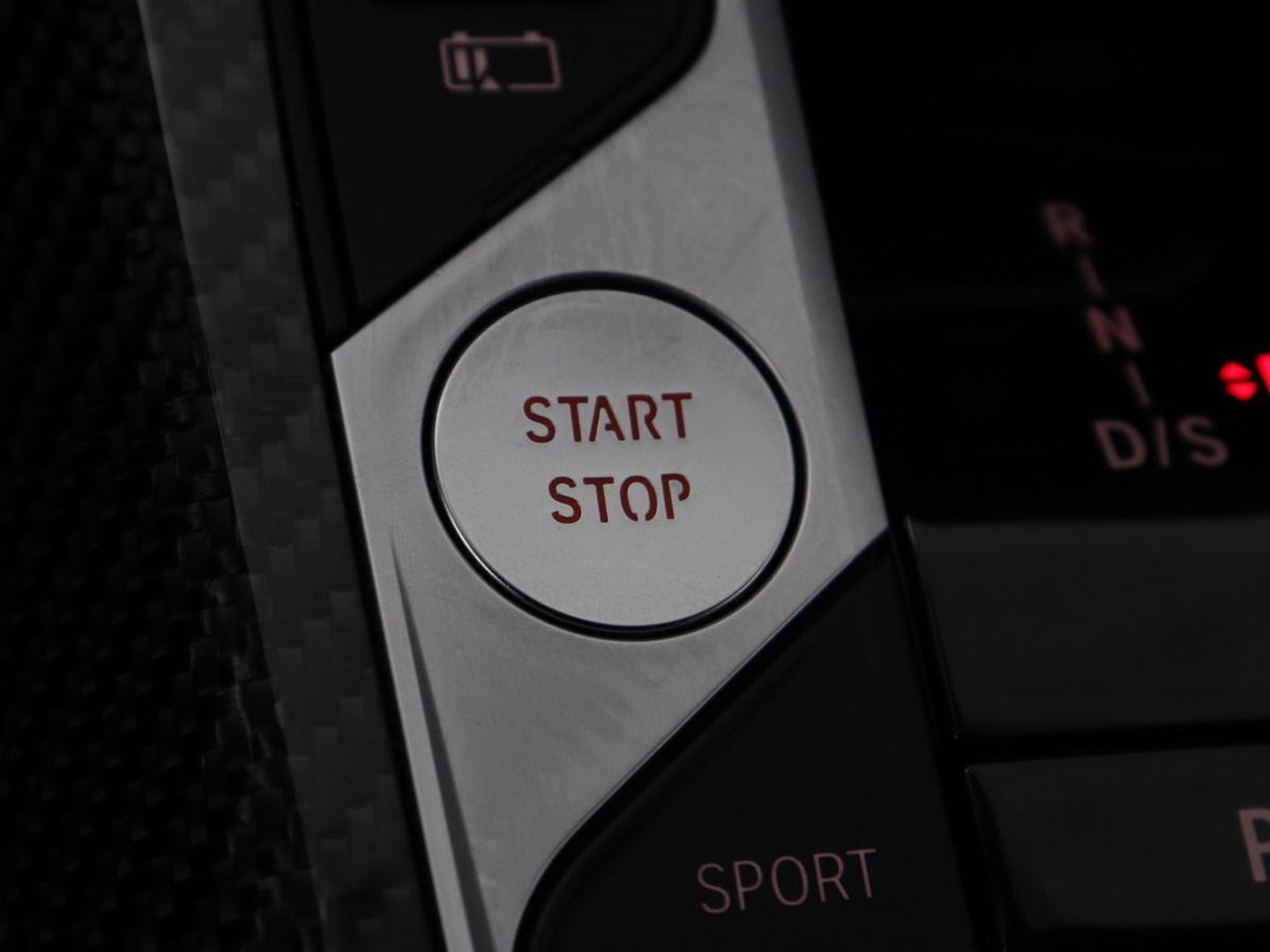 BMW 3-serie 320e M Sport | Head-Up | Adaptive cruise | Trekhaak | Leder | Stoelverwarming | Camera | Keyless | Adaptief LED | Carplay | Sfeerverlichting | Navigatie