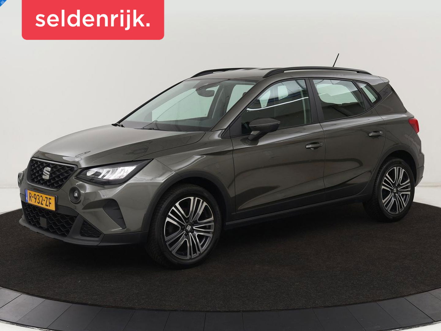 SEAT Arona 1.0 TSI Style | Carplay | Full LED | Climate control | Parkeerhulp | Cruise control | Bluetooth | DAB