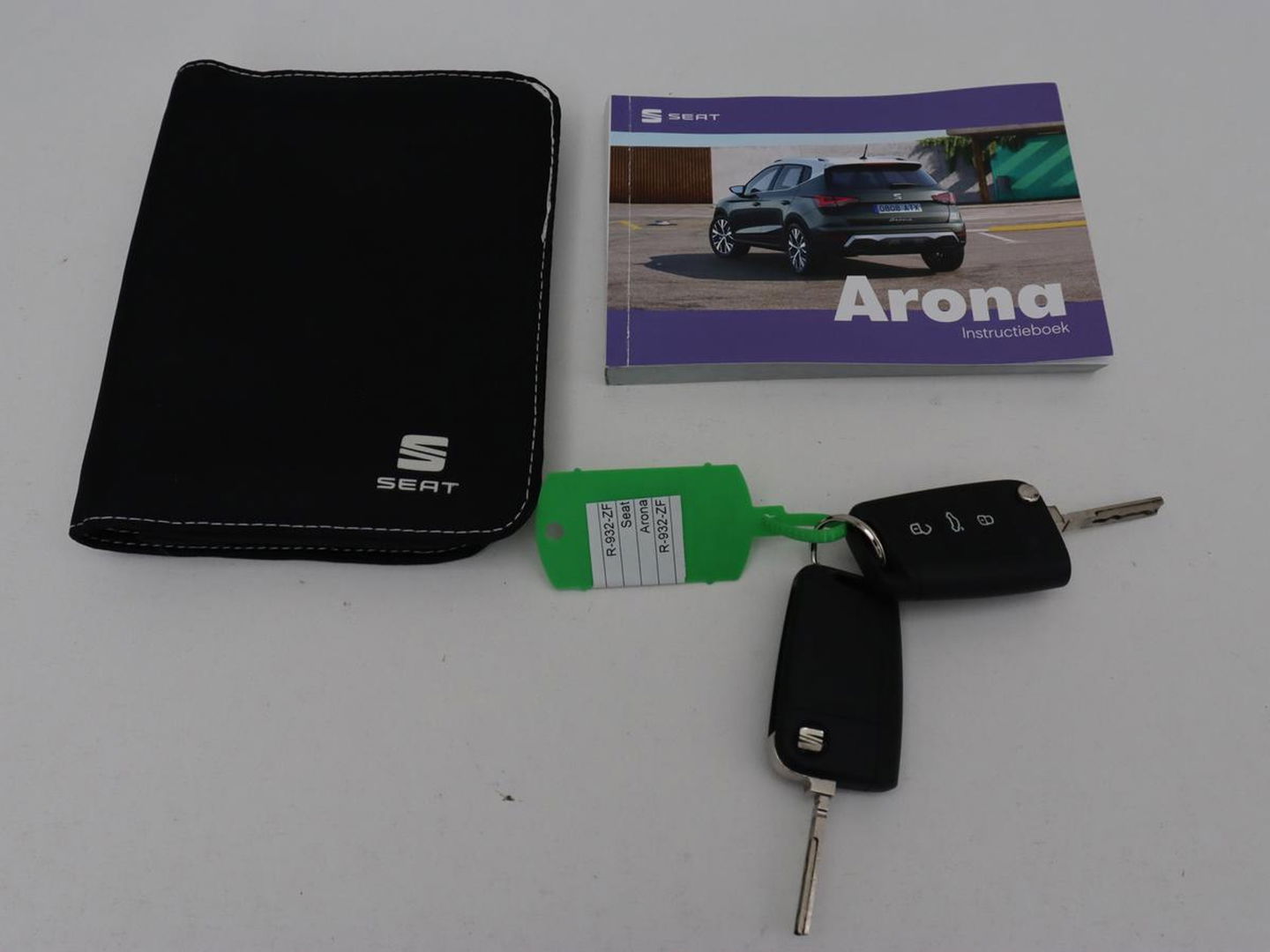 SEAT Arona 1.0 TSI Style | Carplay | Full LED | Climate control | Parkeerhulp | Cruise control | Bluetooth | DAB