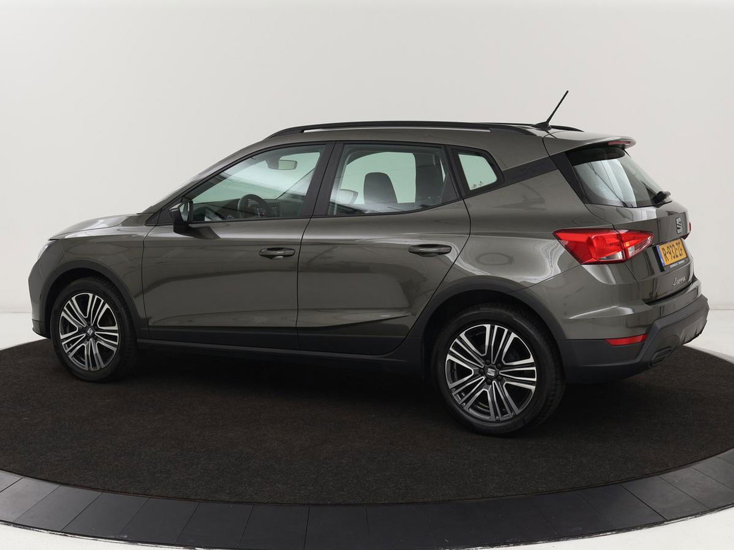 SEAT Arona 1.0 TSI Style | Carplay | Full LED | Climate control | Parkeerhulp | Cruise control | Bluetooth | DAB