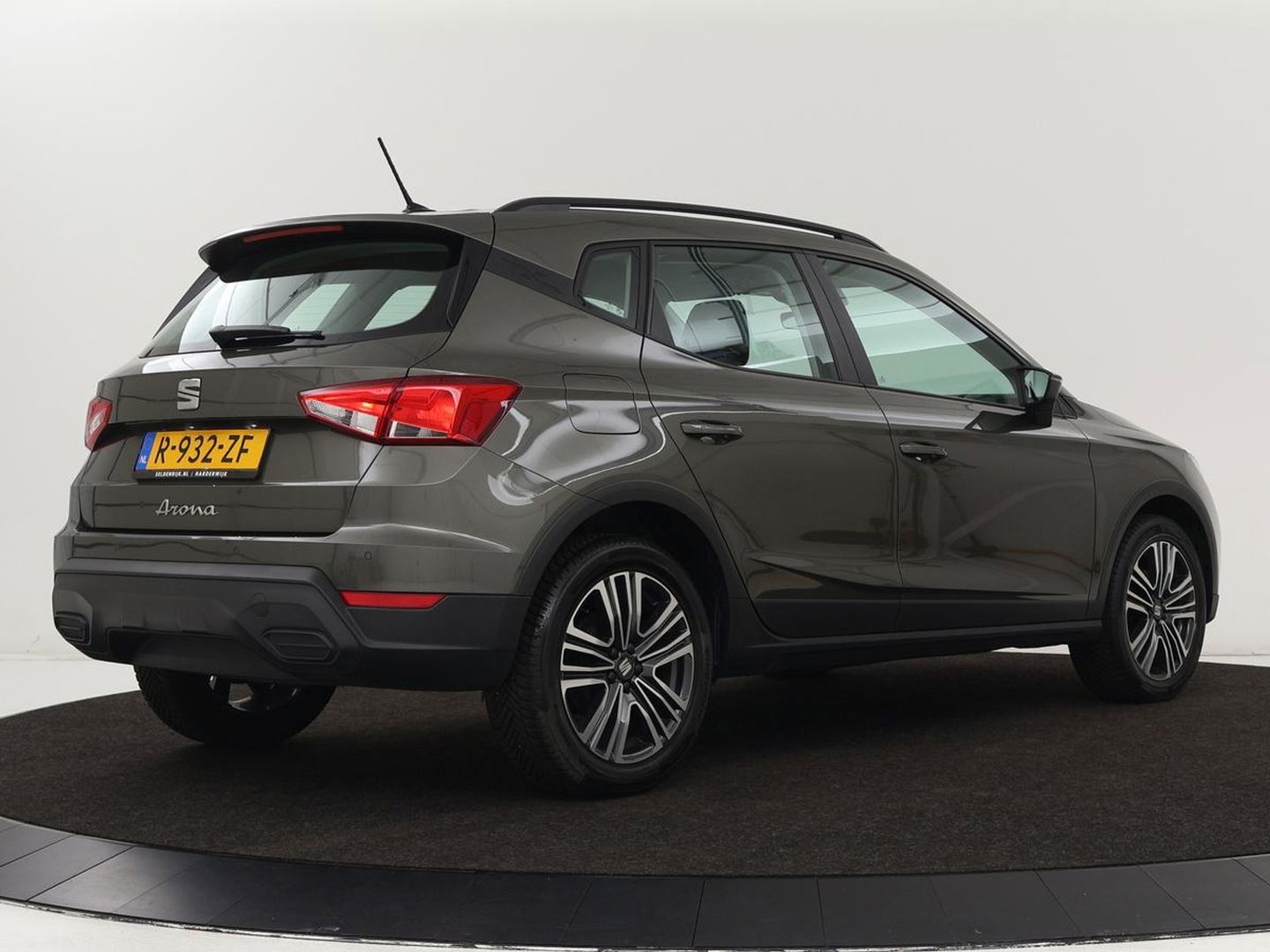 SEAT Arona 1.0 TSI Style | Carplay | Full LED | Climate control | Parkeerhulp | Cruise control | Bluetooth | DAB