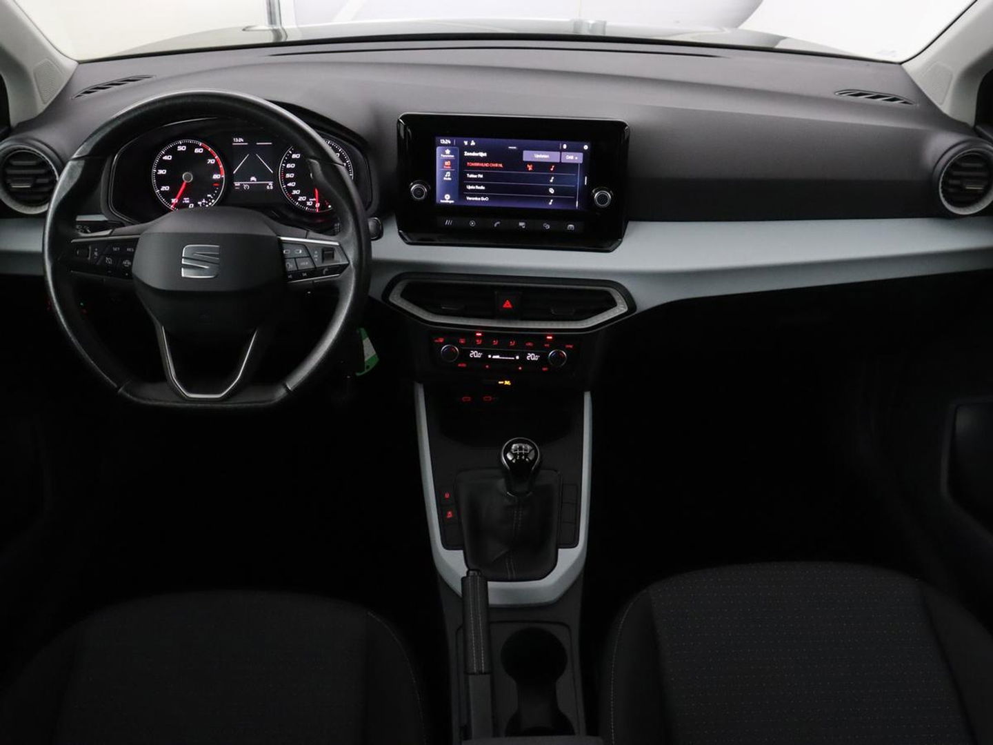 SEAT Arona 1.0 TSI Style | Carplay | Full LED | Climate control | Parkeerhulp | Cruise control | Bluetooth | DAB