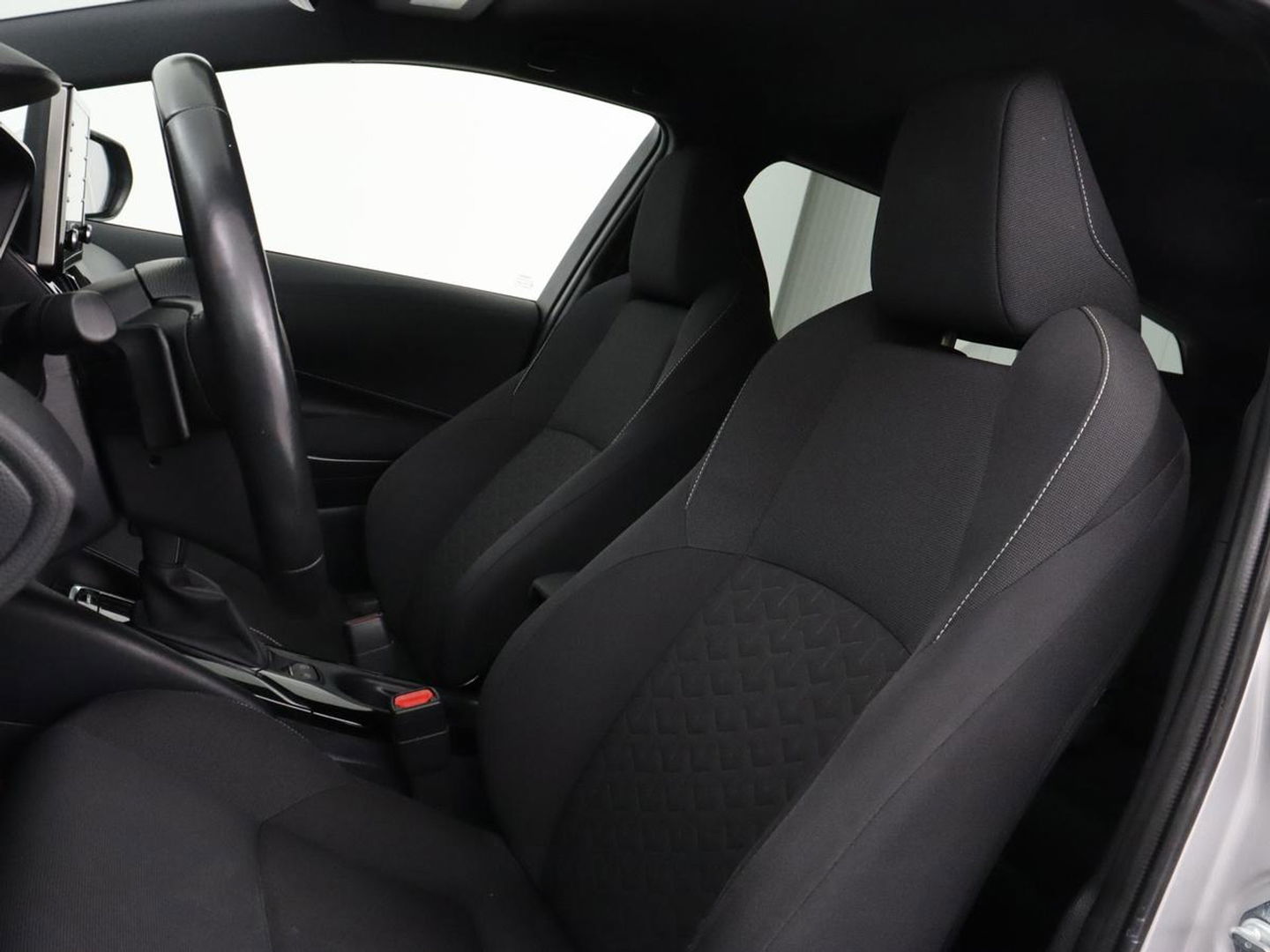Toyota Corolla 2.0 Hybrid Dynamic | Carplay | Adaptive cruise | Navigatie | Camera | Full LED | Climate control | Keyless | DAB | Getint glas