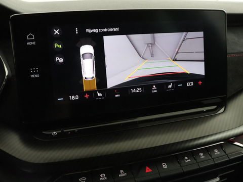 Škoda Octavia 1.4 TSI RS iV PHEV | Head-Up | Stoel & stuurverwarming | Adaptive cruise | Standkachel | Matrix LED | Massage | Alcantara | Camera | Carplay | Memory | Canton Sound | Virtual Cockpit | Side Assist