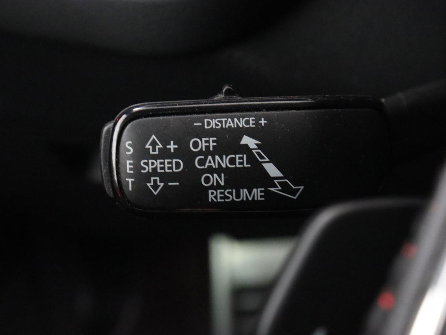 Škoda Octavia 1.4 TSI RS iV PHEV | Head-Up | Stoel & stuurverwarming | Adaptive cruise | Standkachel | Matrix LED | Massage | Alcantara | Camera | Carplay | Memory | Canton Sound | Virtual Cockpit | Side Assist