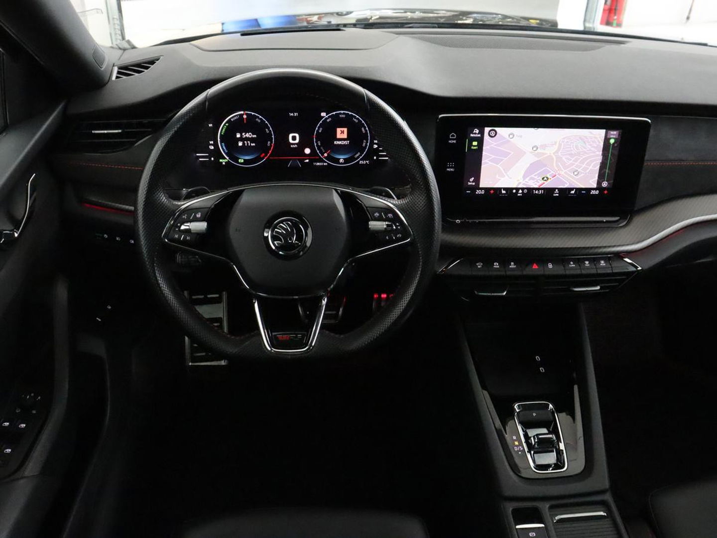 Škoda Octavia 1.4 TSI RS iV PHEV | Head-Up | Stoel & stuurverwarming | Adaptive cruise | Standkachel | Matrix LED | Massage | Alcantara | Camera | Carplay | Memory | Canton Sound | Virtual Cockpit | Side Assist